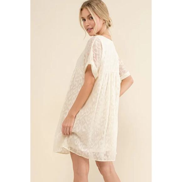 And The Why Woven Leopard Print Babydoll Roll-Sleeves Casual Mini Dress | White - Picture 5 of 9